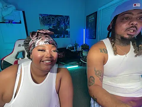 4EVAGLACIERS online show from April 18, 5:22 am