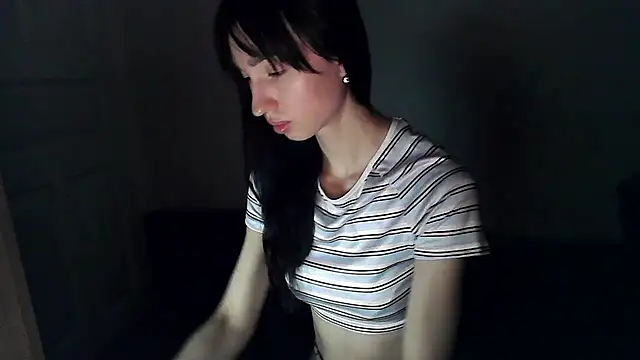 ElizaSwon online show from December 18, 4:02 pm