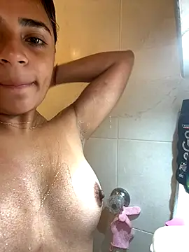 Snapshot of pamell_col chatting on October 21, 1:45 pm pamell col online show from October 21, 1:45 pm