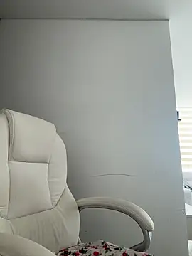 Snapshot of pamell_col chatting on November 7, 12:05 pm pamell col online show from November 7, 12:05 pm