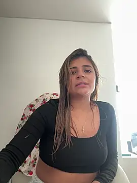 Snapshot of pamell_col chatting on November 16, 2:11 pm pamell col online show from November 16, 2:11 pm