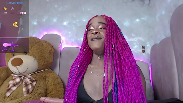 puca ebony online show from January 23, 10:33 pm