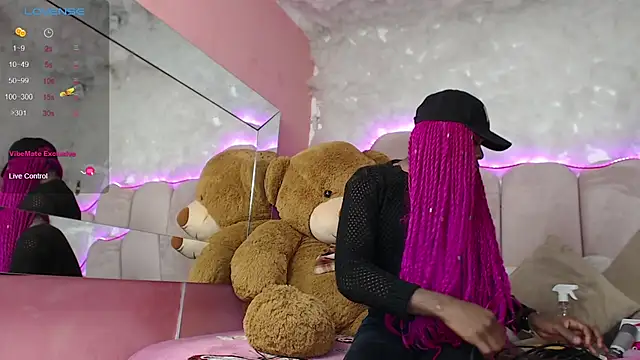 puca ebony online show from January 29, 12:35 pm