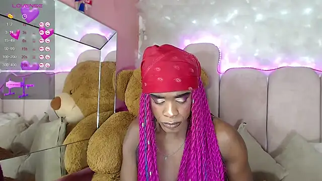 puca ebony online show from February 12, 10:48 pm