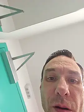 Iliketocooksquirt25 online show from November 26, 10:33 pm