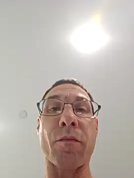 Iliketocooksquirt25 online show from April 4, 7:11 pm