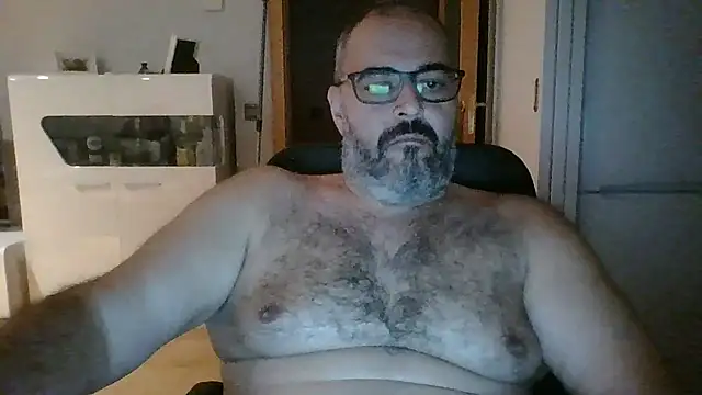 templar2303 online show from October 23, 6:50 pm