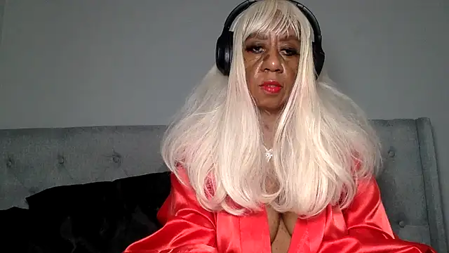 BreanaDivine online show from December 16, 4:16 pm