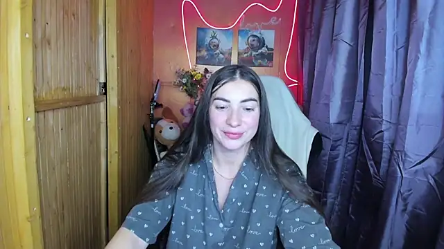 Snapshot of Fiery_Brunette_ chatting on December 25, 11:43 am Fiery Brunette online show from December 25, 11:43 am