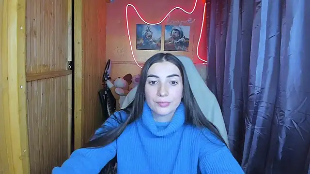 Snapshot of Fiery_Brunette_ chatting on February 4, 11:38 am Fiery Brunette online show from February 4, 11:38 am