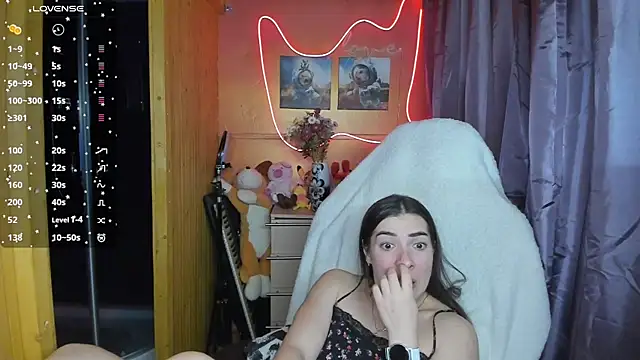 Snapshot of Fiery_Brunette_ chatting on March 15, 11:40 am Fiery Brunette online show from March 15, 11:40 am