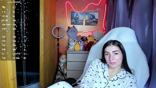 Snapshot of Fiery_Brunette_ chatting on September 21, 11:12 am Fiery Brunette online show from September 21, 11:12 am