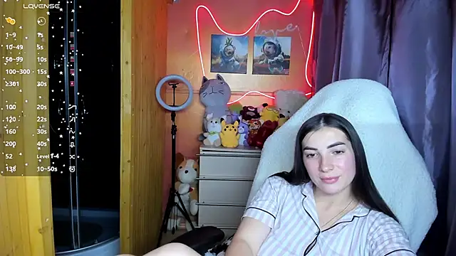 Snapshot of Fiery_Brunette_ chatting on September 23, 3:15 pm Fiery Brunette online show from September 23, 3:15 pm