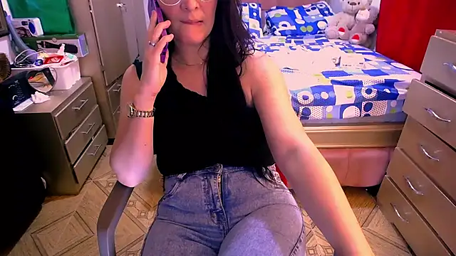 BitterMomXxx online show from February 9, 2:17 am