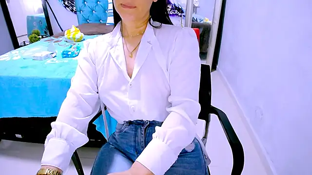 BitterMomXxx online show from February 9, 2:21 pm