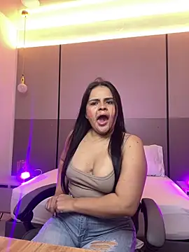 ayla13  online show from March 9, 7:18 pm