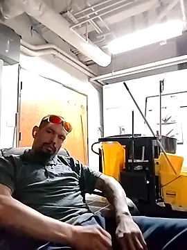 Snapshot of playtyme420691 chatting on March 18, 2:04 pm playtyme420691 online show from March 18, 2:04 pm