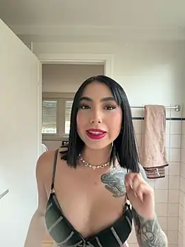 Snapshot of catalina__23 chatting on February 20, 2:39 pm catalina 23 online show from February 20, 2:39 pm