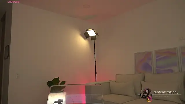 Daihanwatson  online show from March 5, 4:13 am