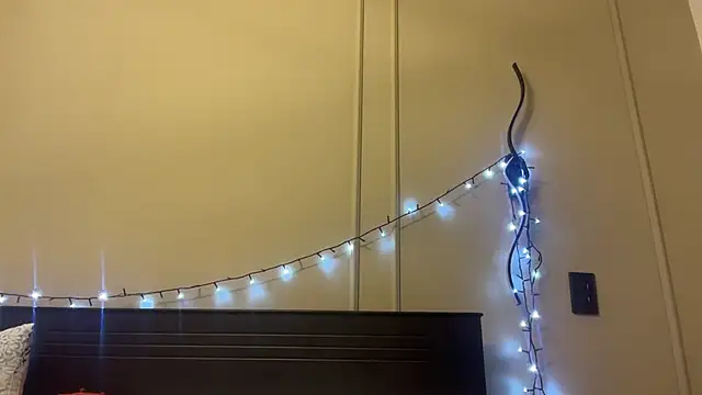 ChocolateCakeQueen online show from February 21, 7:45 am