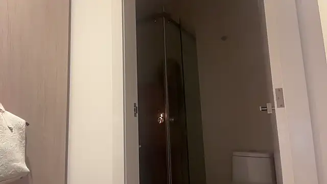 ChocolateCakeQueen online show from March 23, 6:58 am