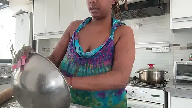 ChocolateCakeQueen online show from September 15, 7:14 pm