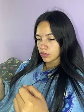 hannahb-e online show from January 23, 2:33 am