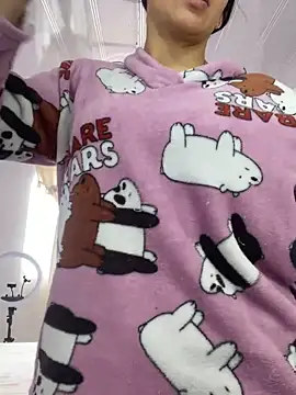 hannahb-e online show from February 22, 5:35 pm