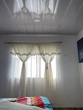 hannahb-e online show from March 9, 1:59 pm