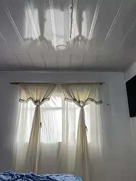 hannahb-e online show from October 4, 2:37 pm