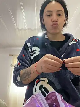 hannahb-e online show from October 14, 6:09 pm