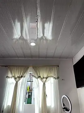 hannahb-e online show from January 9, 1:58 pm