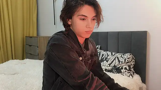 Snapshot of k0sta_ chatting on January 24, 6:04 pm k0sta  online show from January 24, 6:04 pm