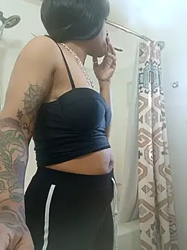 Snapshot of mariah2299 chatting on October 17, 5:15 pm mariah2299 online show from October 17, 5:15 pm