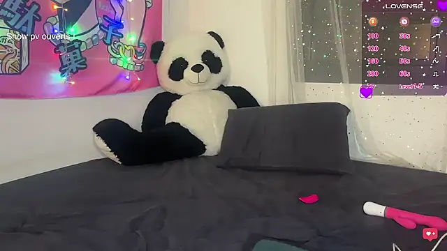 Snapshot of Miss-syanaa chatting on March 27, 8:52 pm Miss-syanaa online show from March 27, 8:52 pm