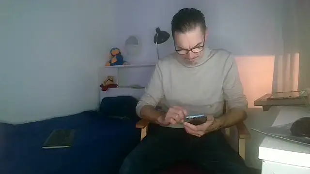 Snapshot of francky-libertin chatting on January 23, 5:31 pm francky-libertin online show from January 23, 5:31 pm