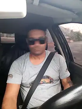 Snapshot of hecwil8 chatting on October 17, 11:24 am hecwil8 online show from October 17, 11:24 am