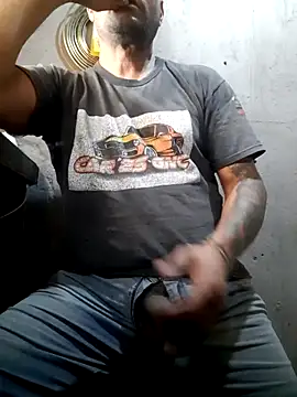 hecwil8 online show from November 3, 3:57 pm