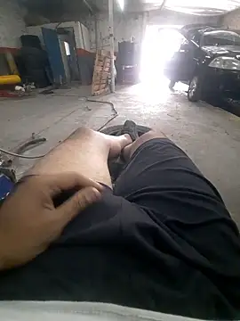 hecwil8 online show from January 9, 1:36 pm