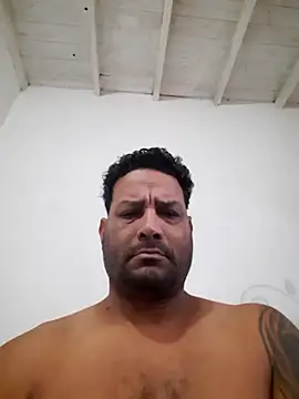 Snapshot of hecwil8 chatting on May 24, 1:49 pm hecwil8 online show from May 24, 1:49 pm