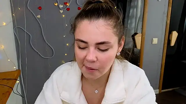 IsabellaBler online show from September 26, 5:44 am