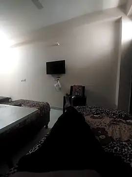 amitdeb143 online show from October 22, 7:19 am