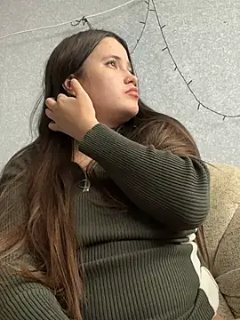 Snapshot of Angel__lika chatting on February 12, 9:42 am Angel  lika online show from February 12, 9:42 am