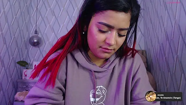 NicolleTaylor online show from March 11, 8:20 am