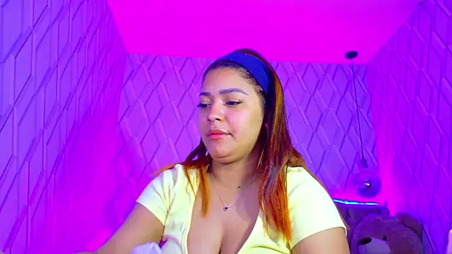 NicolleTaylor online show from October 21, 4:13 am