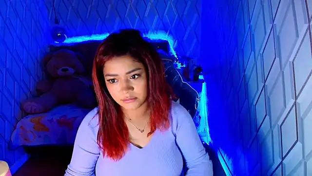 NicolleTaylor online show from December 1, 4:06 am