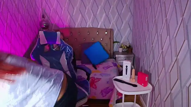 NicolleTaylor online show from March 1, 4:36 am