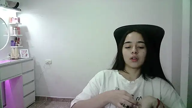 Snapshot of aineangeel chatting on February 12, 1:22 am aineangeel online show from February 12, 1:22 am