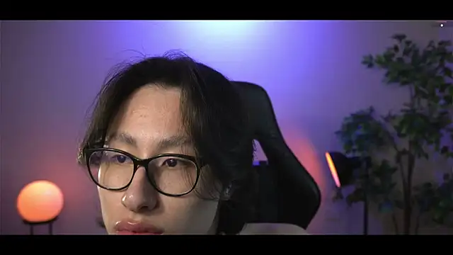 SrLuis18 online show from February 15, 12:48 am