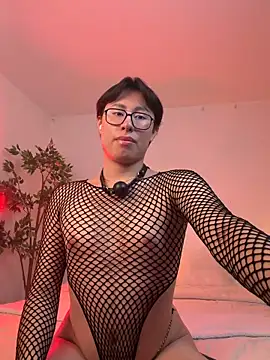 Snapshot of SrLuis18 chatting on February 8, 2:26 am SrLuis18 online show from February 8, 2:26 am